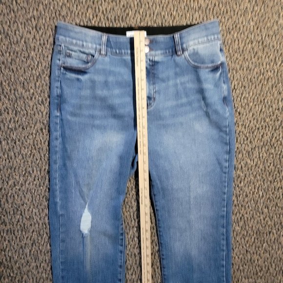 EUC Lane Bryant Medium Wash High Waisted Distressed Jeans Size 16 - Picture 5 of 12